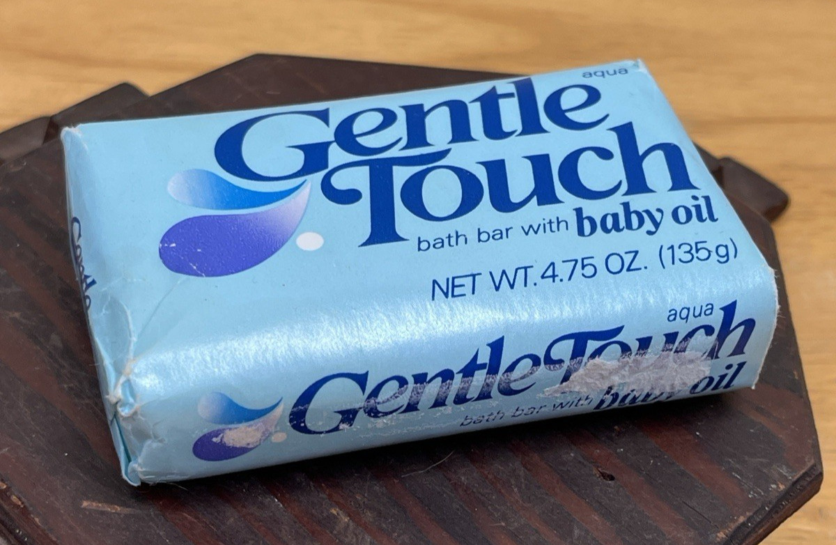 Vintage Gentle Touch Bath Bar Soap With Baby Oil 4.74 Oz Size Prop New Old Stock