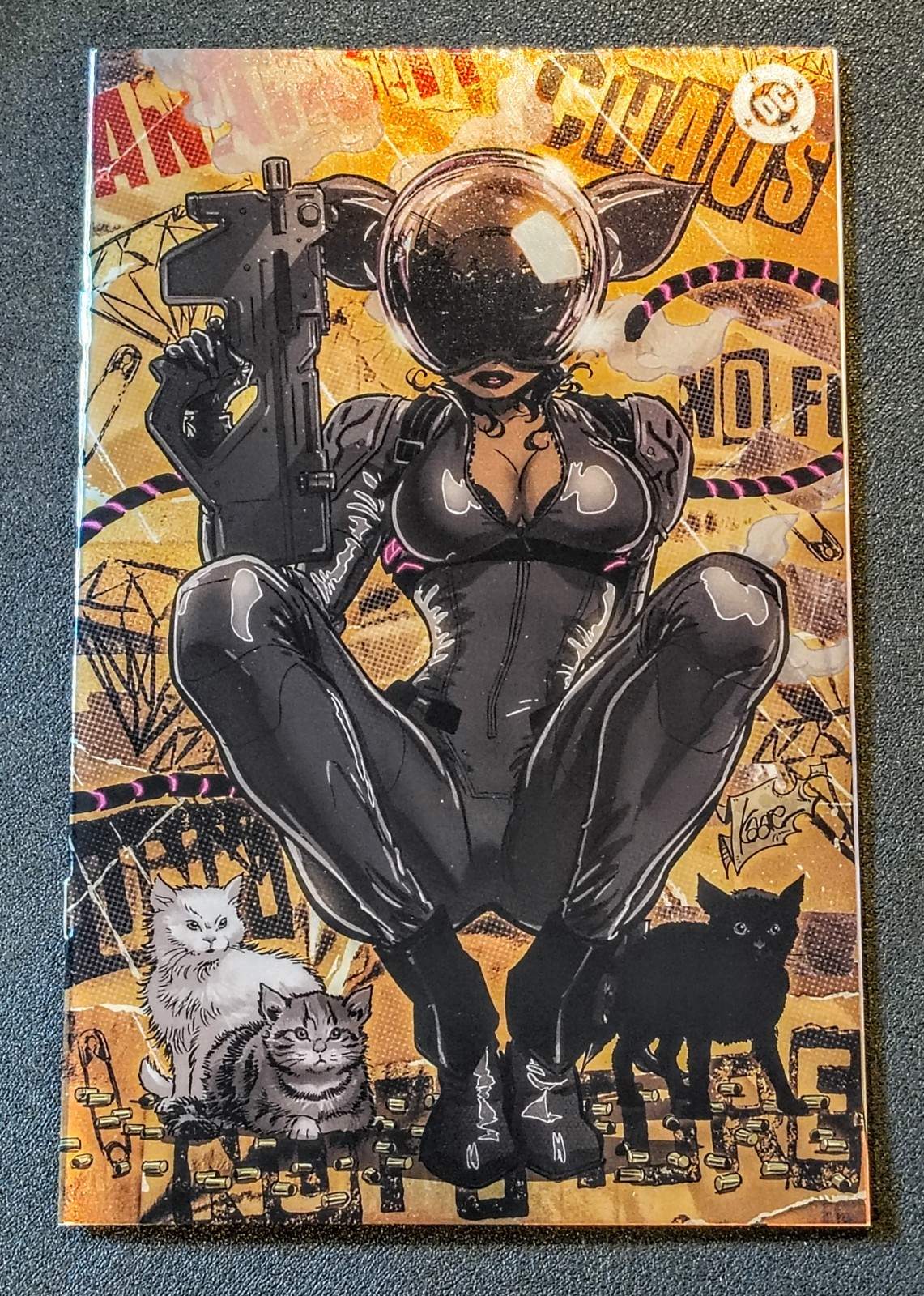 Absolute Catwoman #3 Kaare Andrews Virgin Gold Foil Exclusive