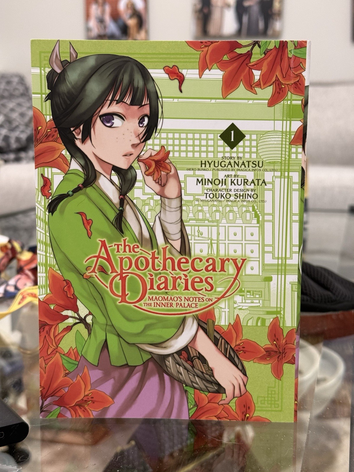 APOTHECARY DIARIES:MAOMAO'S NOTES ON THE INNER PALACE Vol1 English Viz NYCC 2026