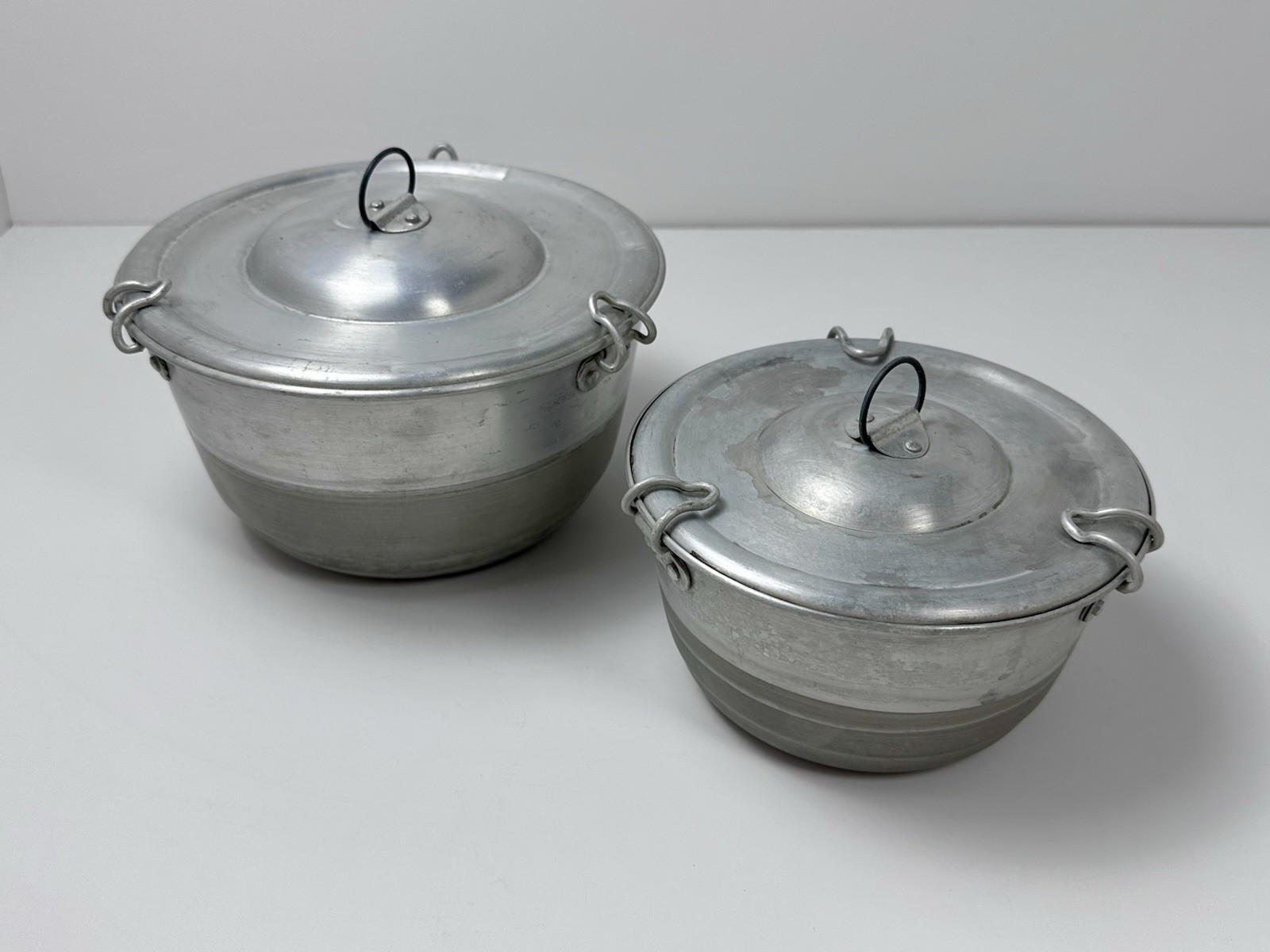 2 Vtg EITCO em PORTUGAL ALUMINUM PUDDING MOLDS w/ LIDS - Stovetop Fluted RETRO