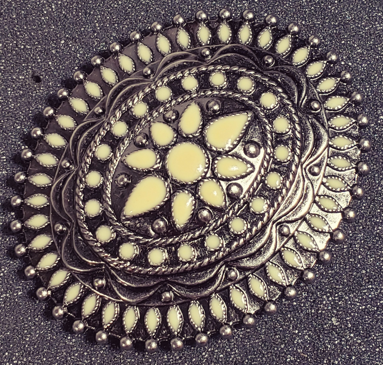 Vintage  Western Native American Belt Buckle. Beautiful Work Of Art. Excellent 