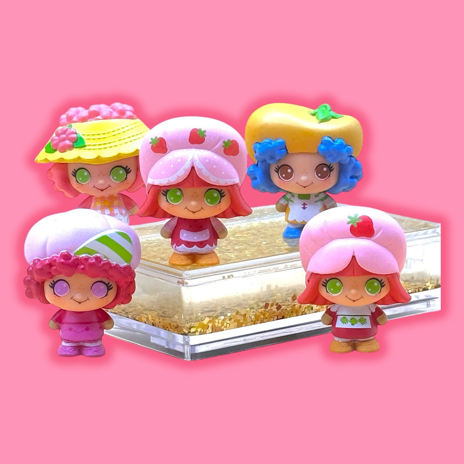 Ultra Rare Strawberry Shortcake Micro Figure + Friends TLS CheeBee 5 Micros