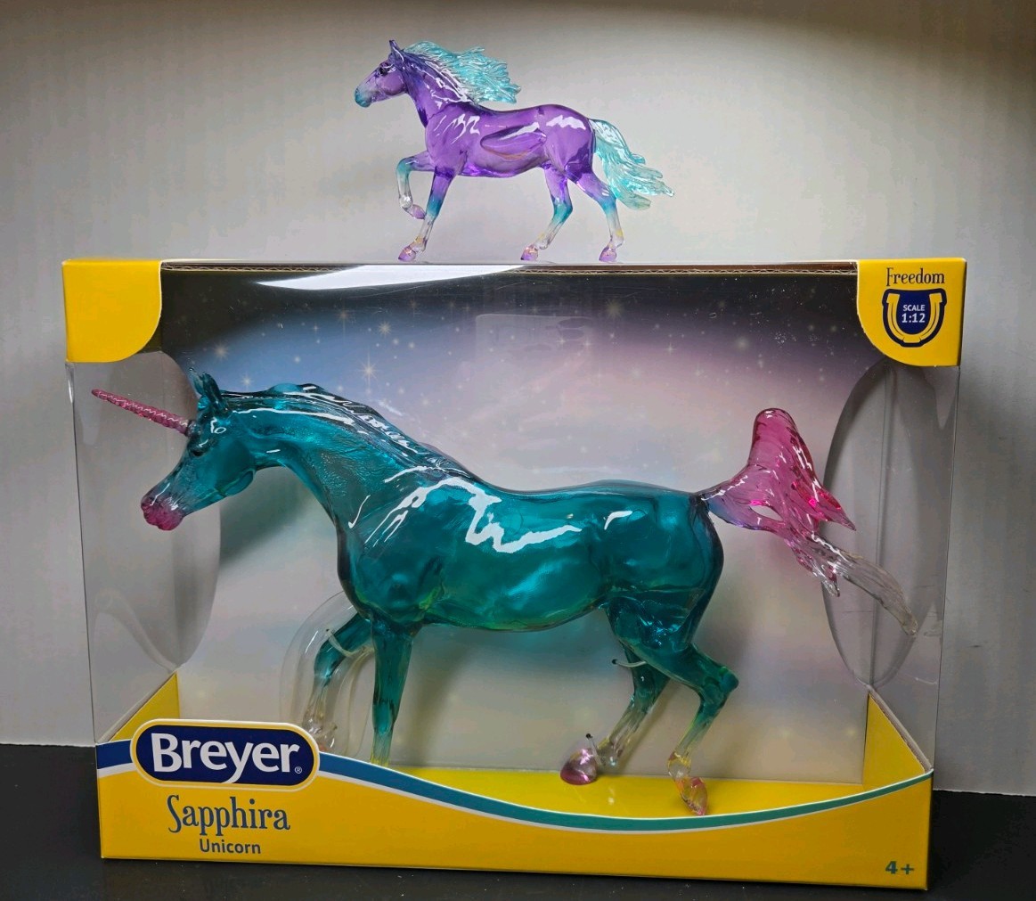 Breyer 2025 Ultra Rare Clearware Tractor Supply Chase SM + FREE Sapphira Unicorn
