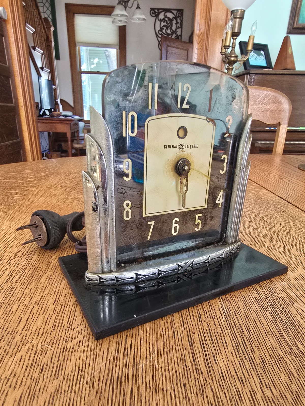 General Electric “Lotus” Art Deco electric clock, model 4F58
