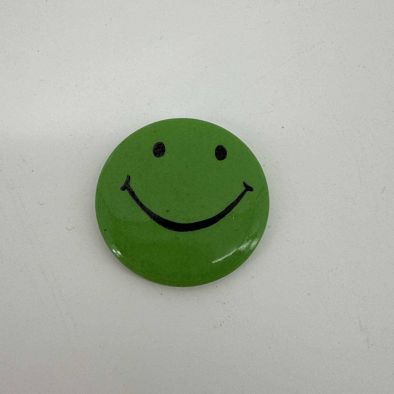 VTG 1960's MACY’S Green Smiling Face Button Pin Pinback Badge Rare Collectible 