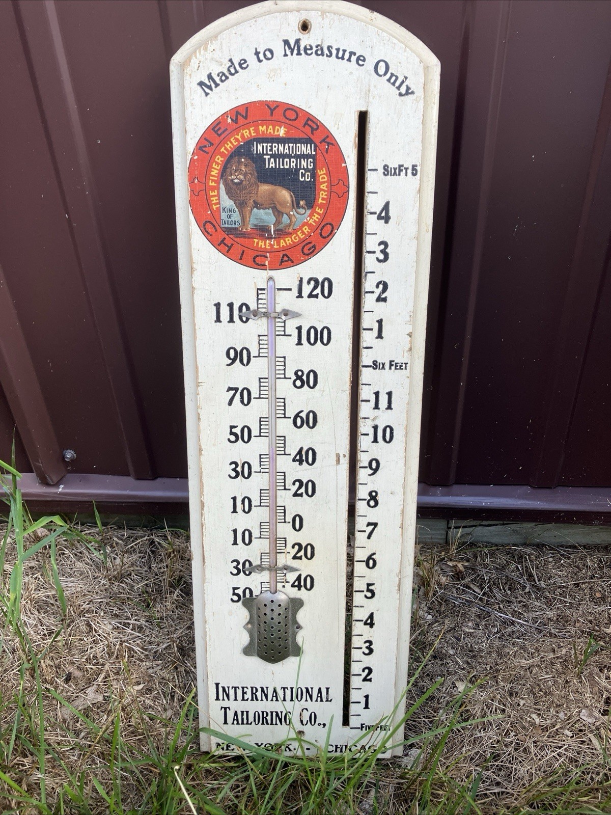 Rare Early 1900’s ANTIQUE INTERNATIONAL TAILORING CO. WOODEN LION THERMOMETER