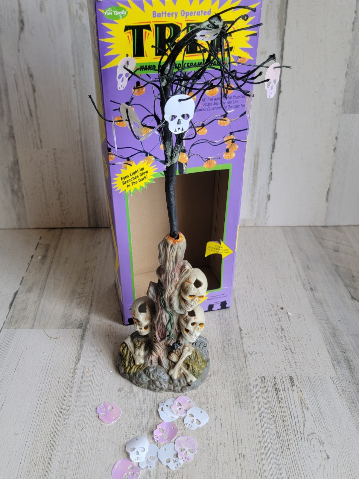 Fun world Skull tree AS IS Vintage Halloween prop decor