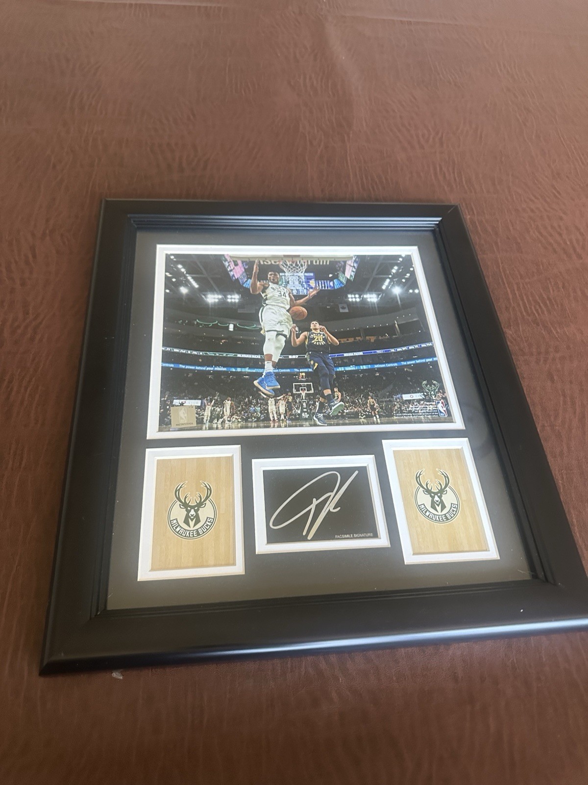Fanatics Giannis Antetokounmpo Bucks 10x13 Matted Frame Facsimile Sig