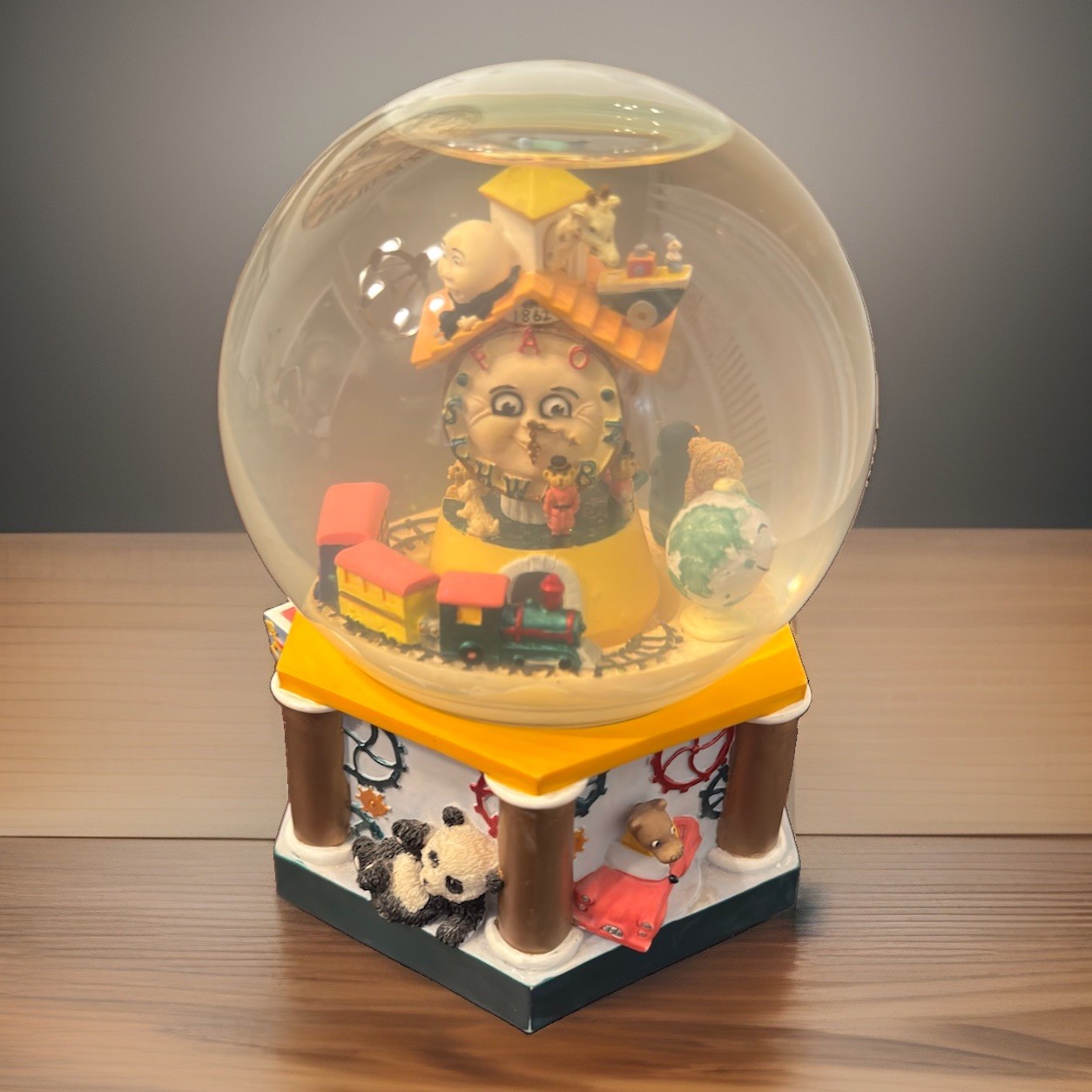 Vtg FAO SCHWARZ RARE Rotating Cloak  And Train  Musical Water Globe