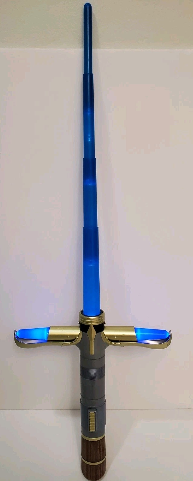 RARE Star Wars Stellan Gios Disney Parks Galaxys Edge Build Your Own Lightsaber