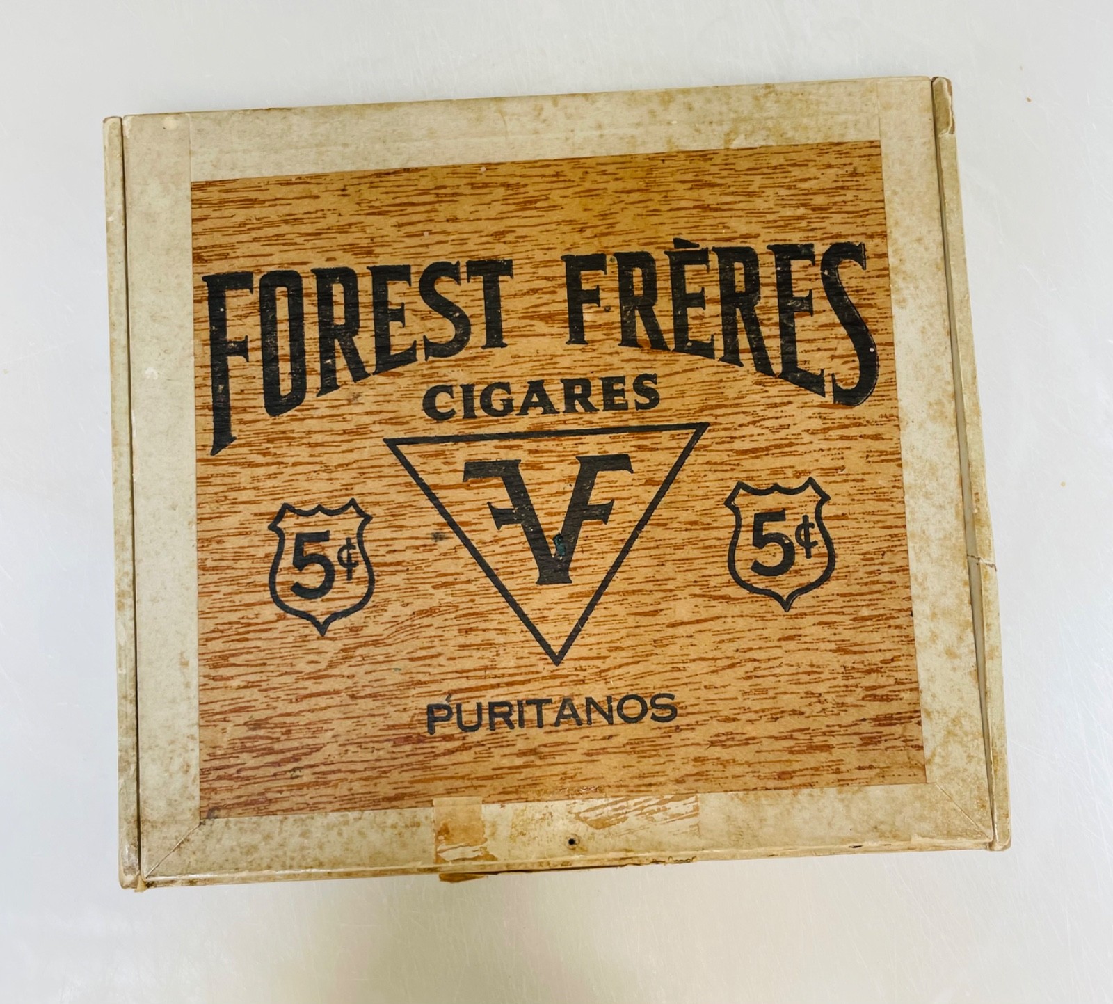 Rare Forest Freres Canadian Cigar Box from late 1920s