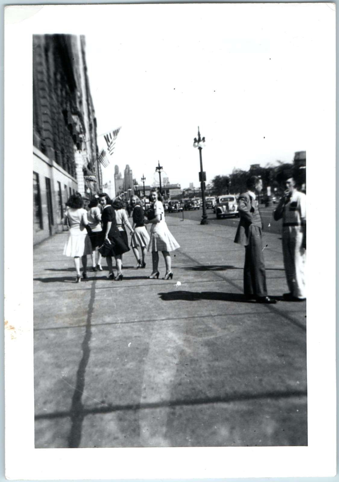 c1940s Chicago, IL Michigan Ave Women Walking 5