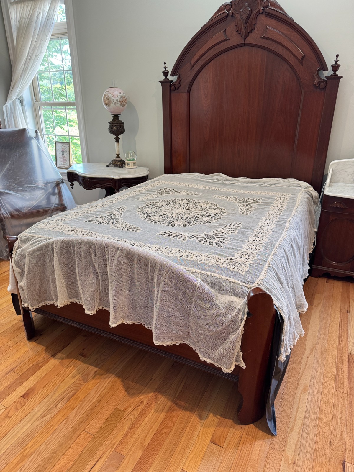Antique Ecru/Ivory French Tambour Lace Bed Cover, Full Bed