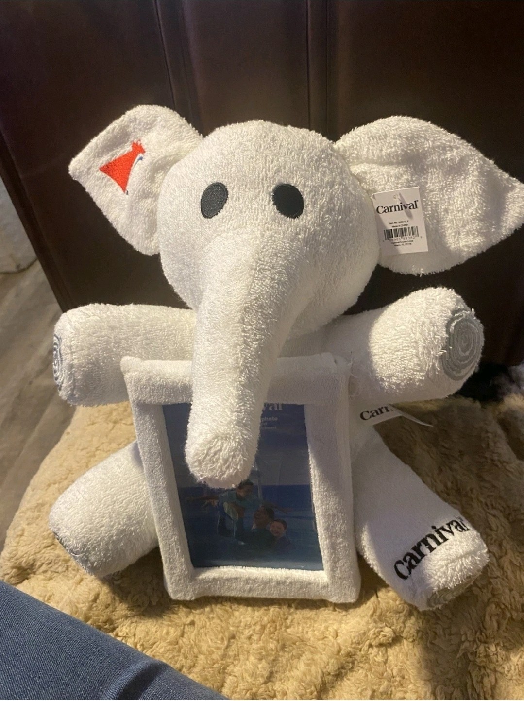 NWT Carnival Cruise Line Towel Elephant Picture Holder Photo Frame Plush 5x7