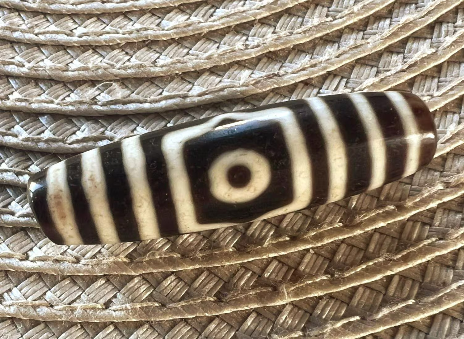 SUPER TOP Exceptional Ancient Like Quality Tibetan Agate Stone DZI Bead with 3 E