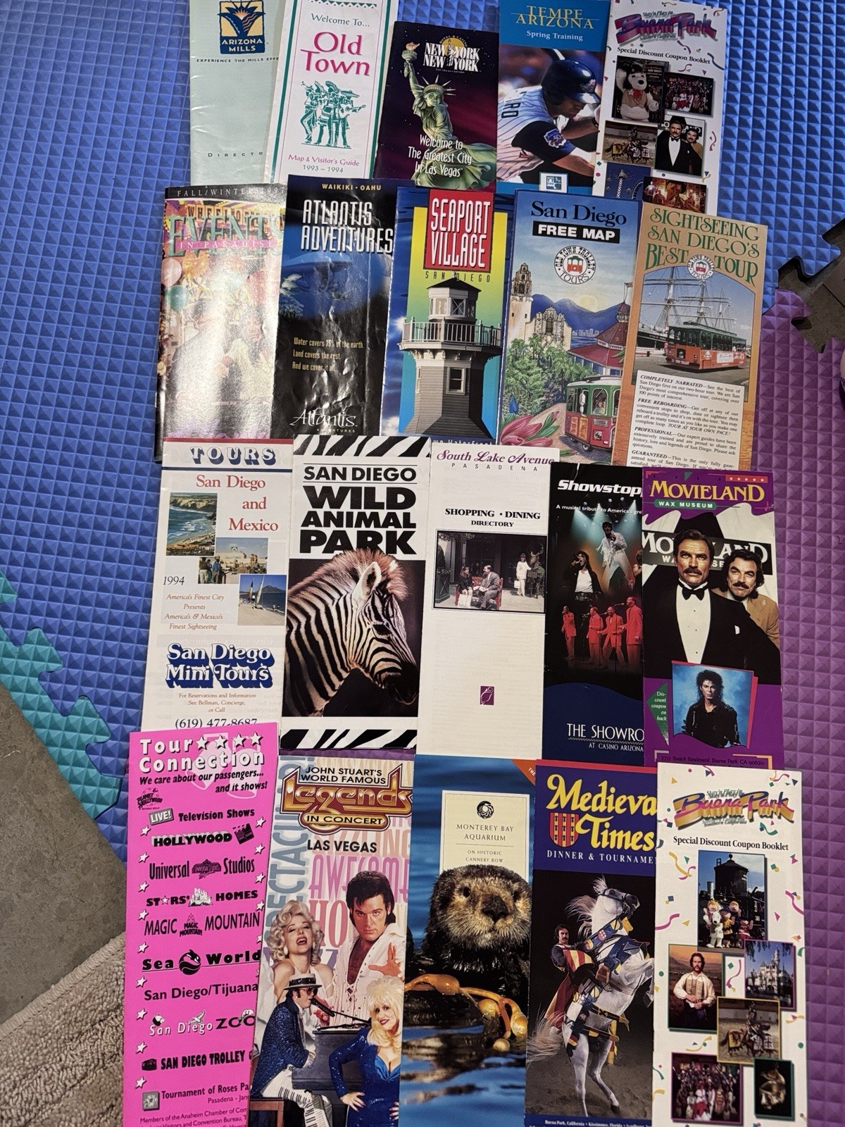 Lot Of 30 Travel Brochures Most From Southern California - Sea World Universal +