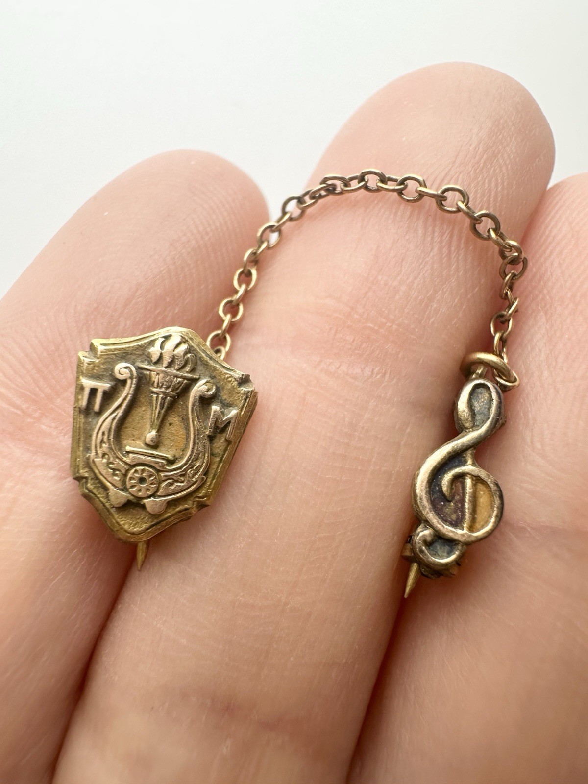Vintage Pi Mu Music Honors Treble Clef Gold Pin 2-part