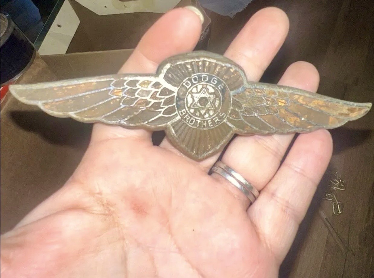1929-33 vintage Dodge Brothers winged radiator emblem