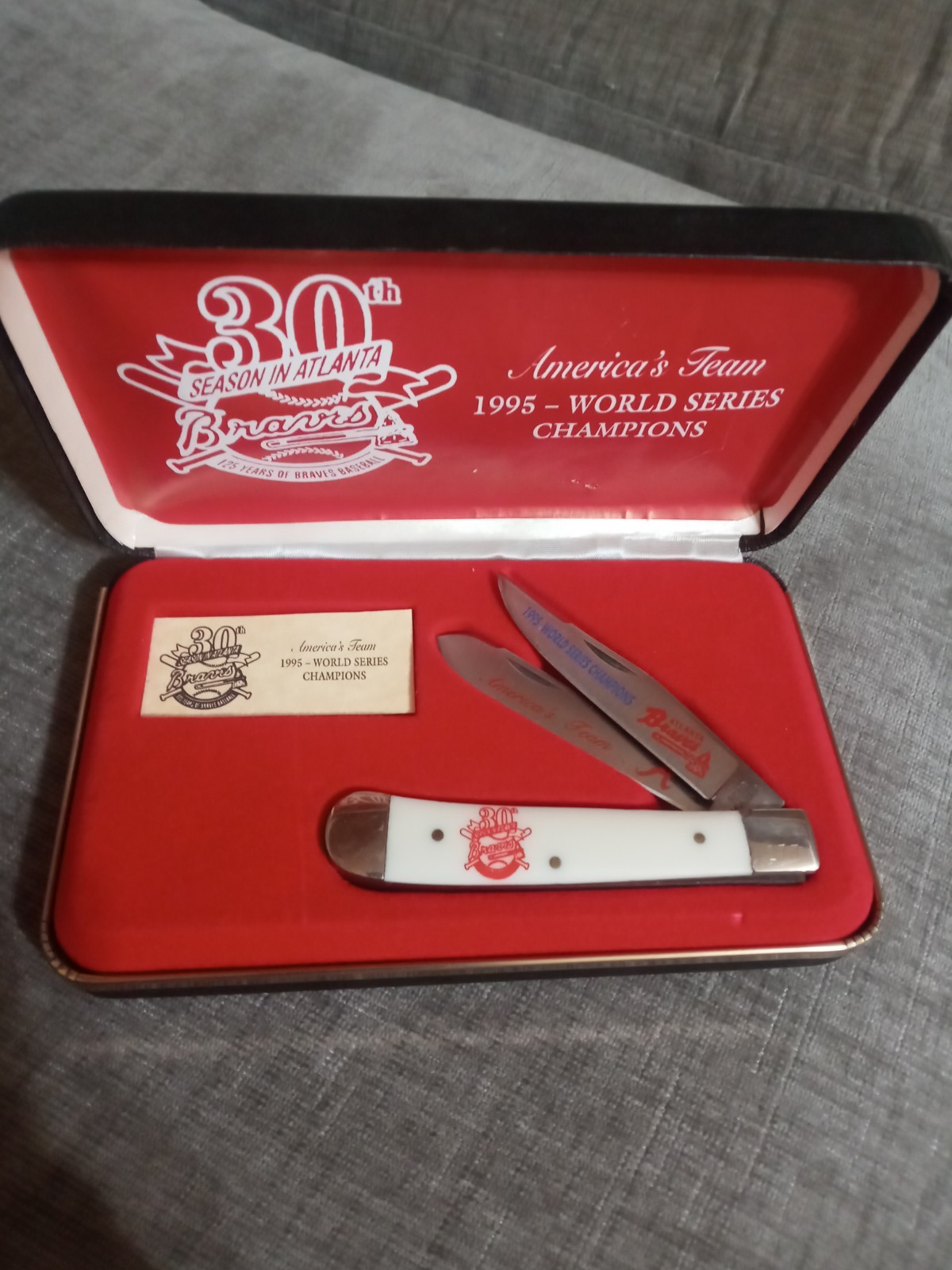 1995 Baseball World Series Champions Atlanta Braves knife in original box