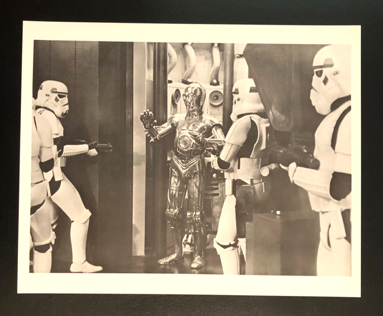 Vtg 1977 Star Wars 8x10 B&W Press Photo Original C-3PO R2-D2 Stormtroopers ANH