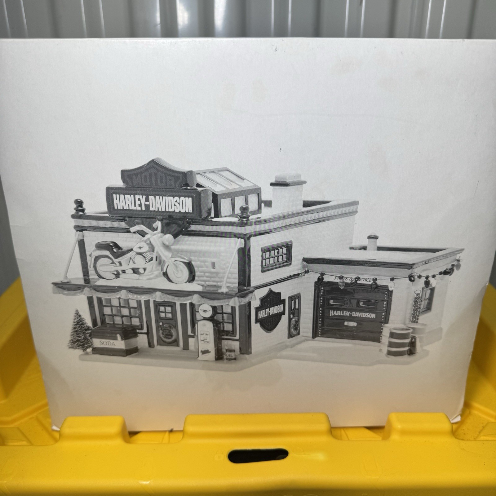 Retired Snow Village/Harley-Davidson Motorcycle Shop (Department 56 #54886)