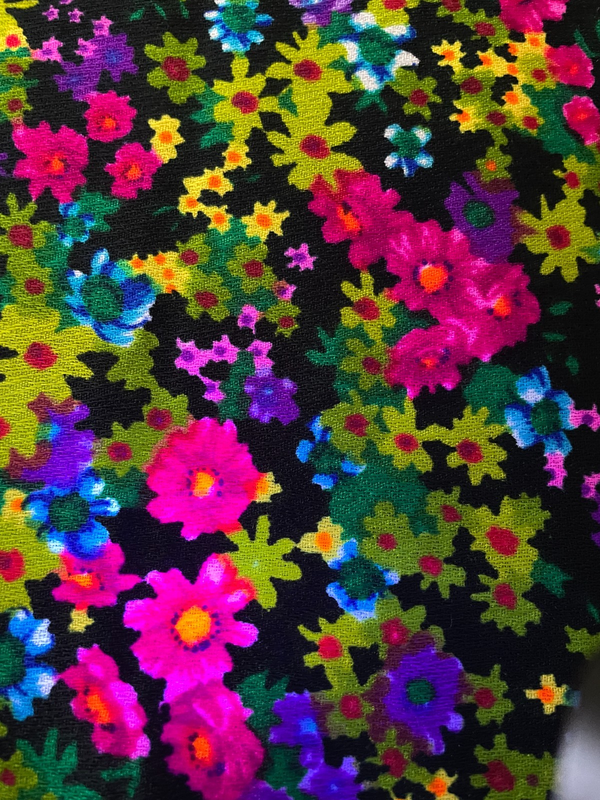 Vtg THC Hawaiian Textiles Floral Glow Acrylic Fabric 1 yard x 44