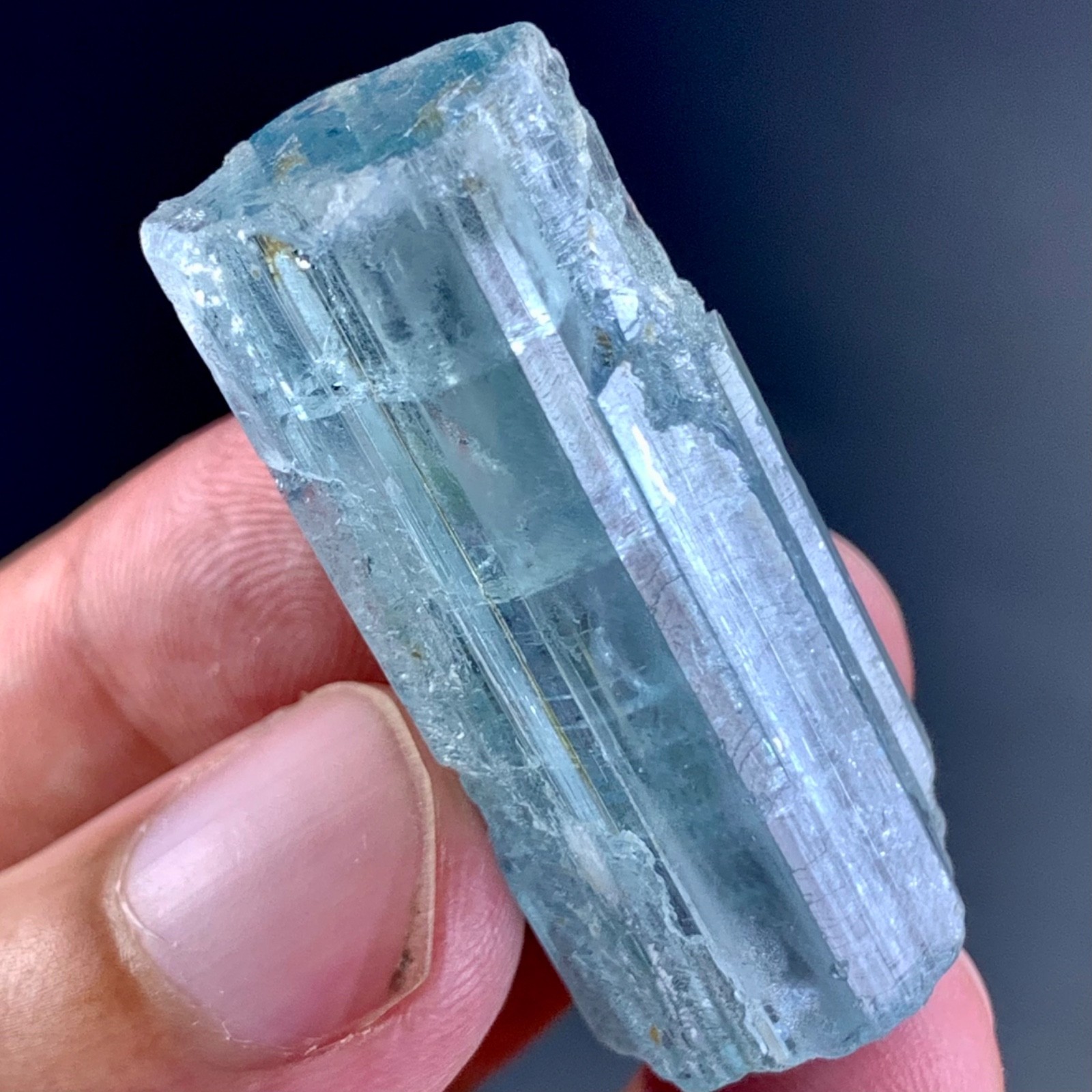 84 CT Terminated Natural Top Quality Rare Dark Blue Colour Aquamarine Crystal