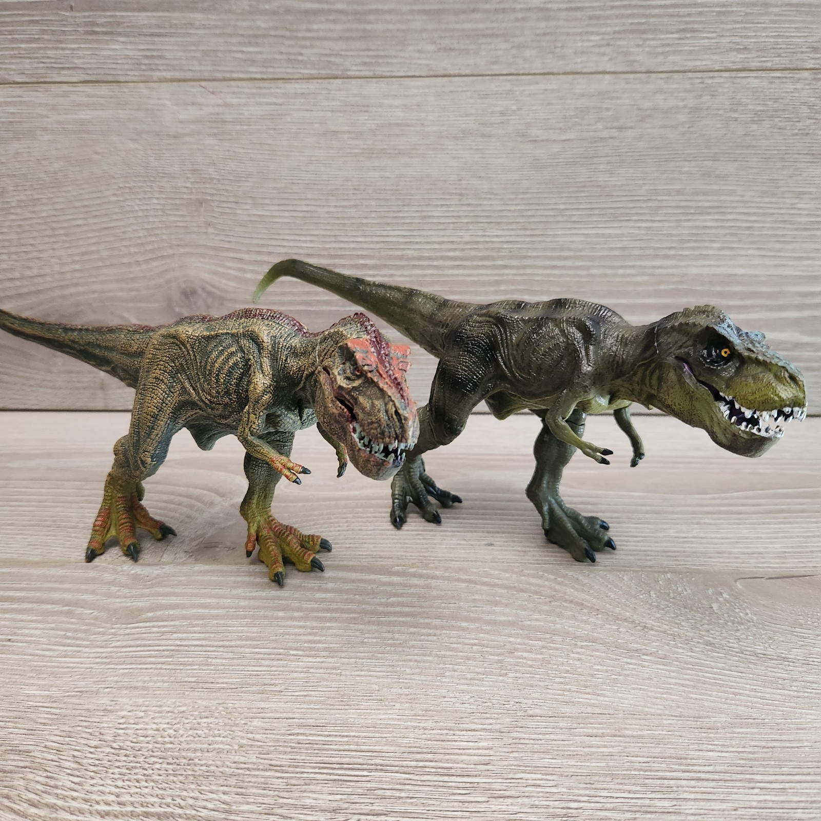Lot of 2 Schleich Dinosaurs T-Rex Tyrannosaurus Toy Figures