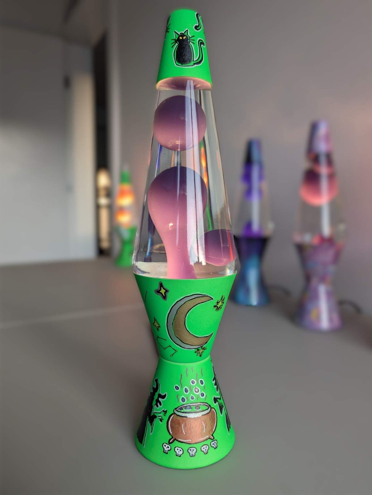 WizWax Custom Lava Lamp / Spooky Drop 2026 / Witches / Glow ITD/ Purple Wax