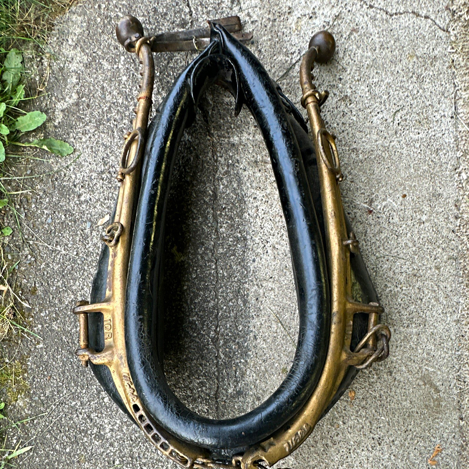 Vintage Western Americana Horse Harness Collar Pad w/ Brass Hames