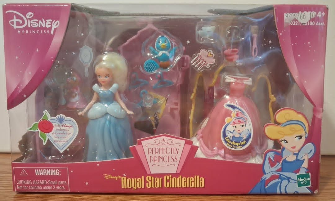Vintage Hasbro Disney Princess Royal Star Cinderella Doll Playset (NIB)