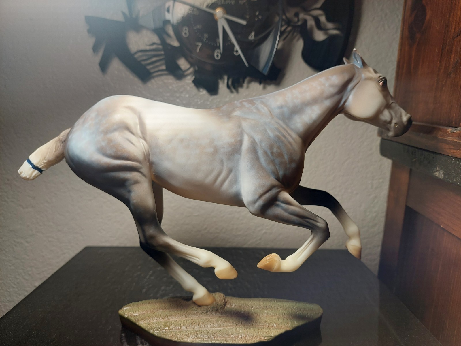 Breyer Smarty Jones Mold #586 Santiago #1744 Flagship Limited Edition 3000 Made