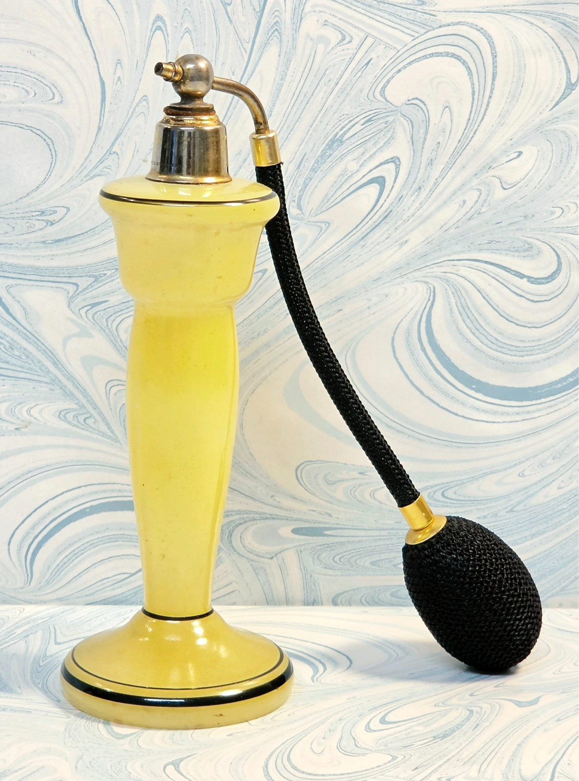 #11 Vanity Antique 1920s Art Deco Long Stem Yellow Glass Perfume Atomizer 6  3/4