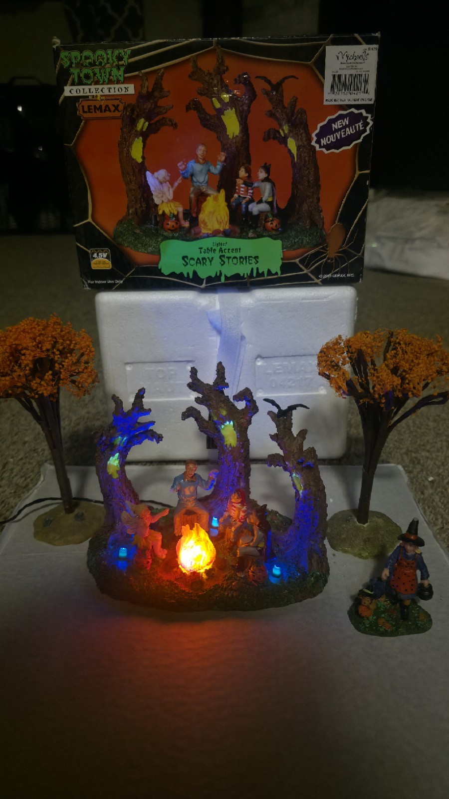Lemax Spooky Town  Scary Stories (Item #04723)2010 Retired For Repair Or Parts