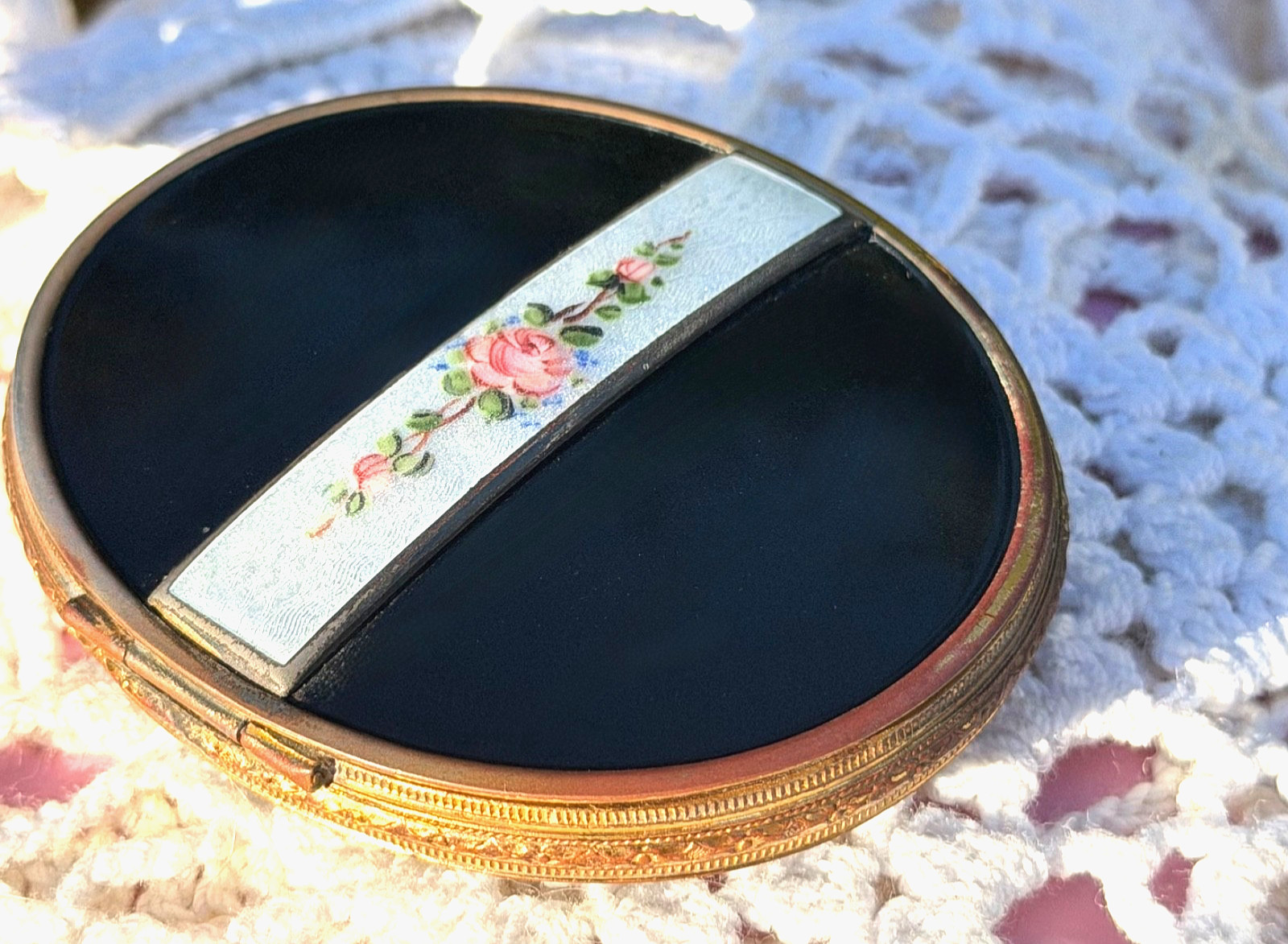 Rare 1920s Bliss Bros Guilloche Enamel Double Compact • Stamped B.B. Co. Trifold