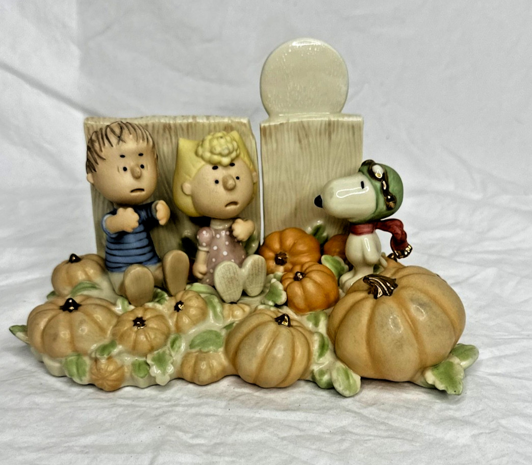 Lenox Peanuts The Great Pumpkin Patch Snoopy Linus Sally 2006 **FLAW