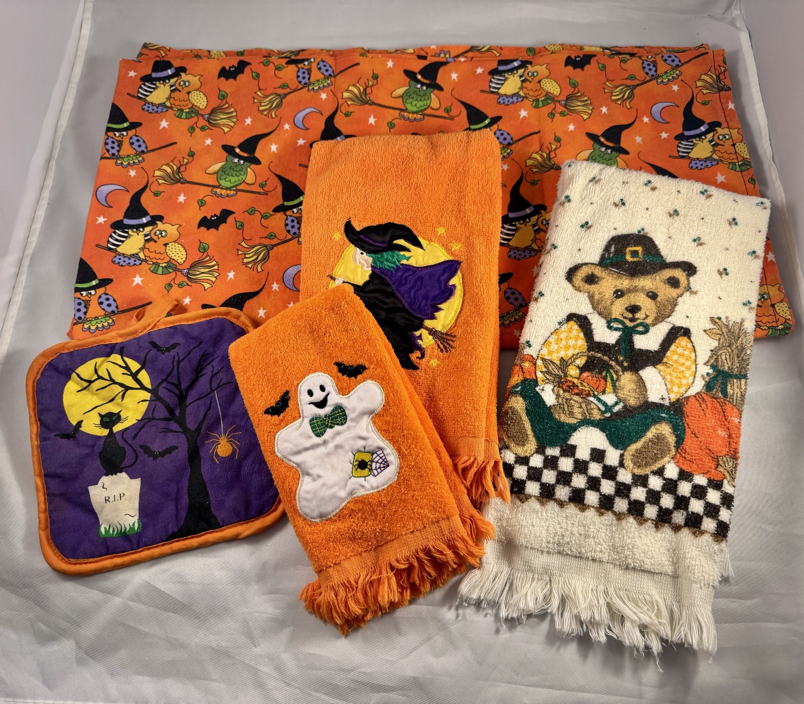 Vtg 90’s Halloween Hand Towel Tablecloth Ghost Witch Fall Bear Cat Owl Bat Moon