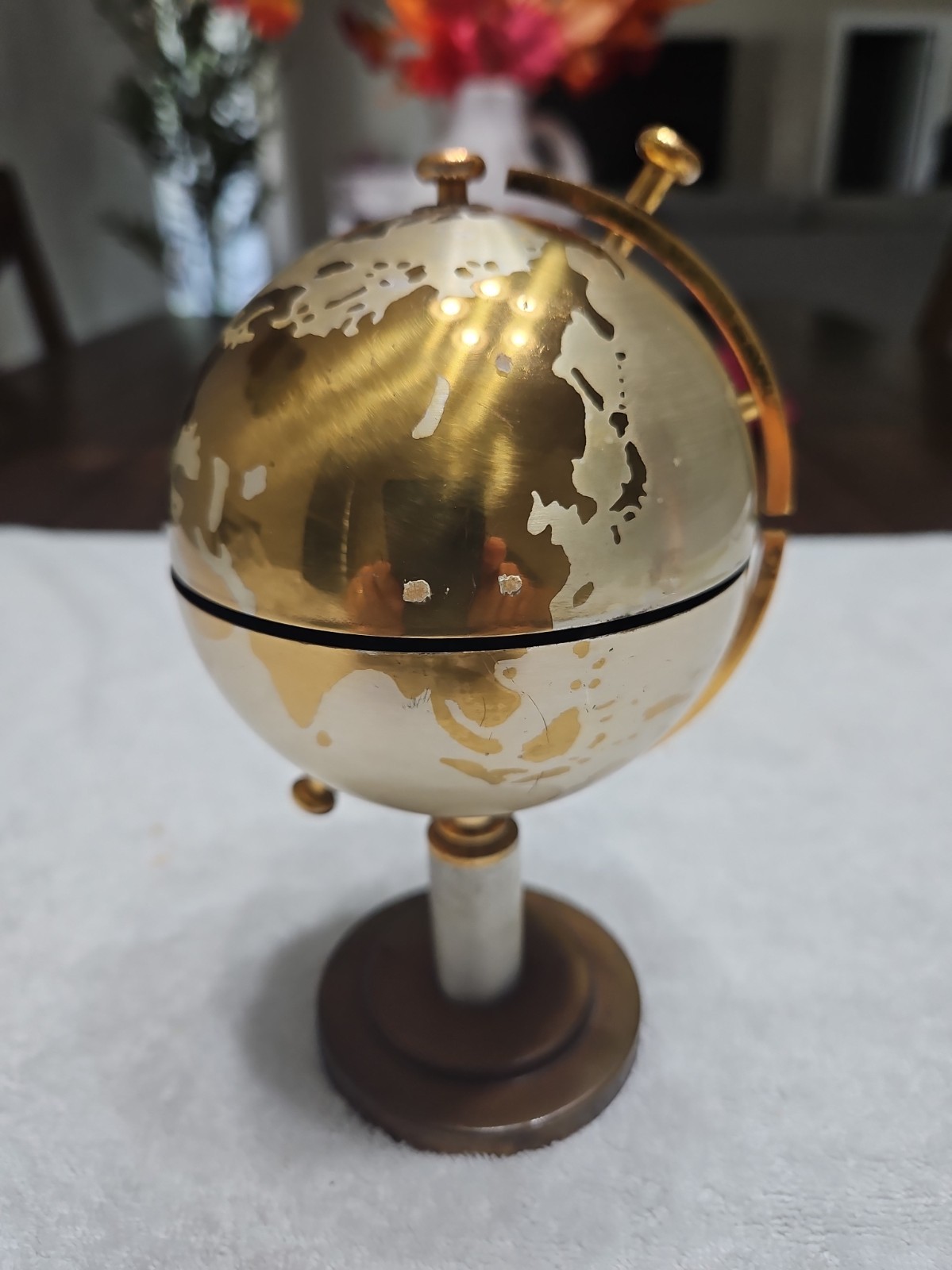 Rare 1950s Vintage Brass Globe Cigarette Dispenser 54 