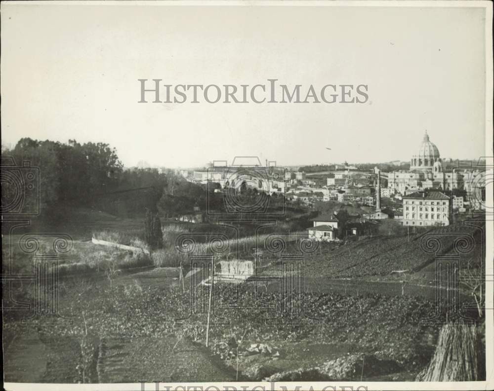 1929 Press Photo View of territory in back of St. Peter\'s in Rome, Italy