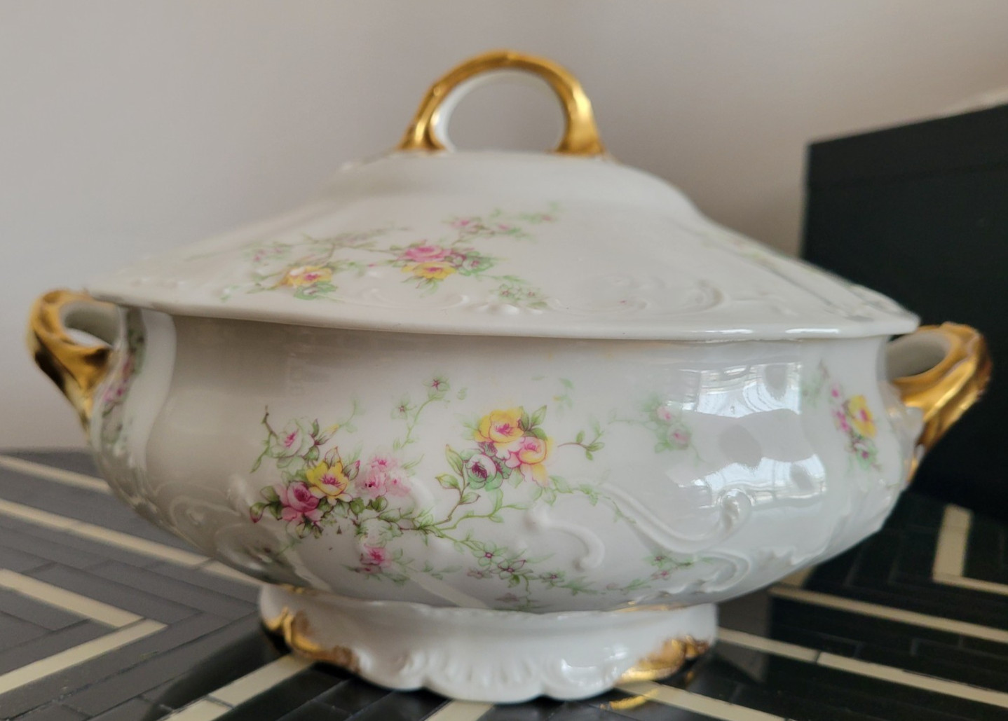 Antique Limoges Theodore Haviland Pink Flowers Soup Tureen Lid Schleiger FRANCE