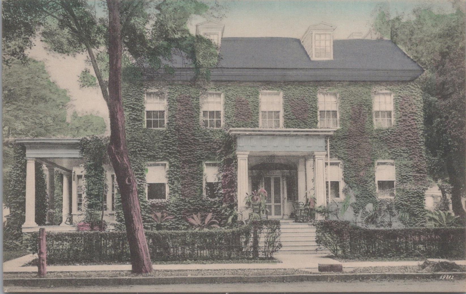 Postcard Residence of Dr G Wyckoff Cummins Belvidere New Jersey NJ 