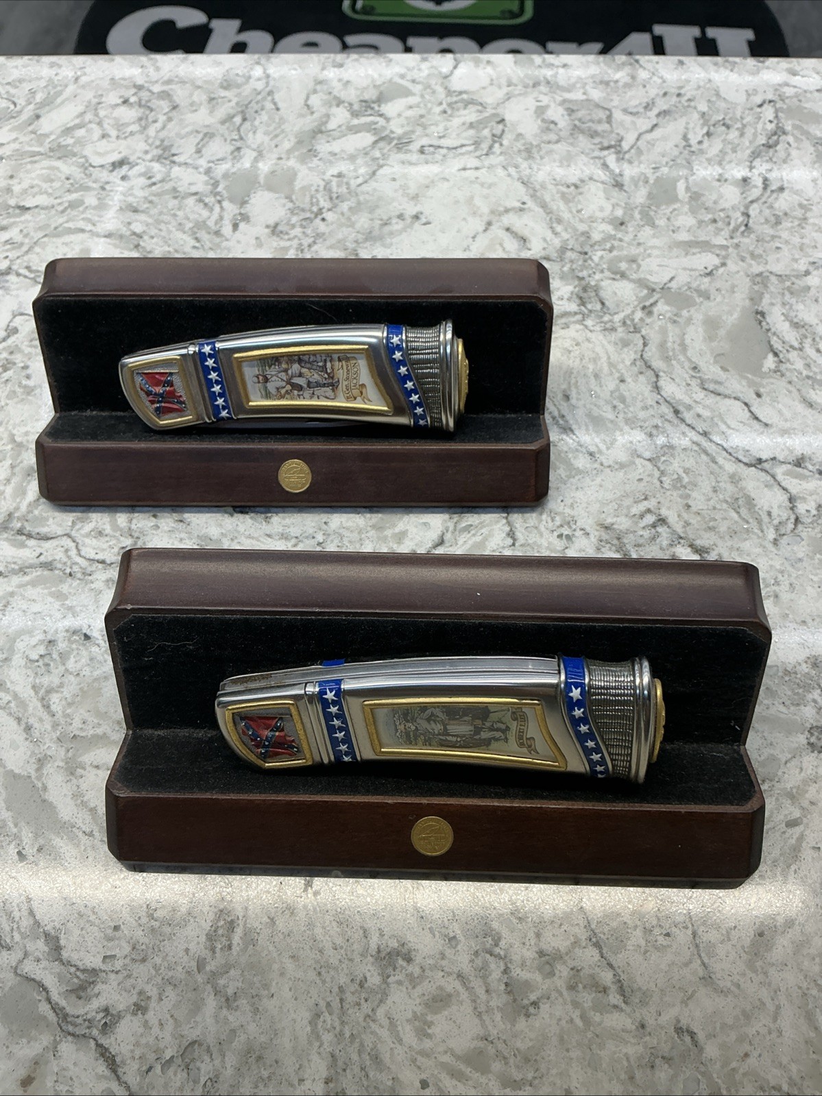 2 franklin mint civil war knives With Stand