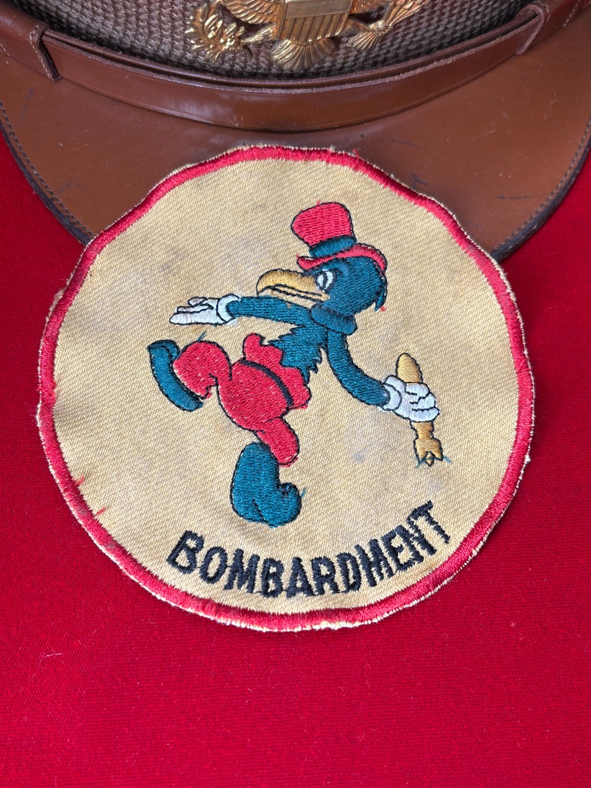 VTG WWII? (MILITARY BOMBARDDMENT)  SEW-ON SHOULDER PATCH, USAAF, NAVY?, UN-SEWN