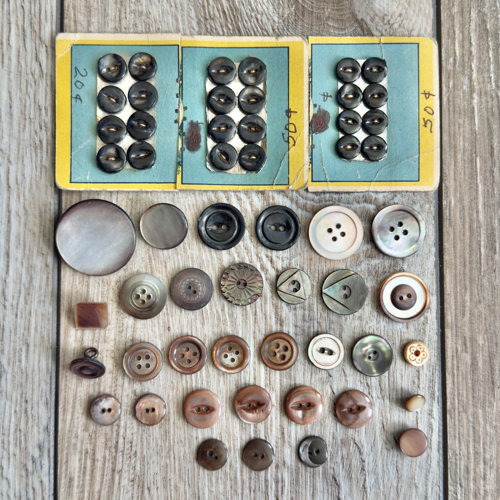 Vintage Mother Of Pearl Buttons Mixed Lot Smoke Gray & Multicolor MOP Abalone