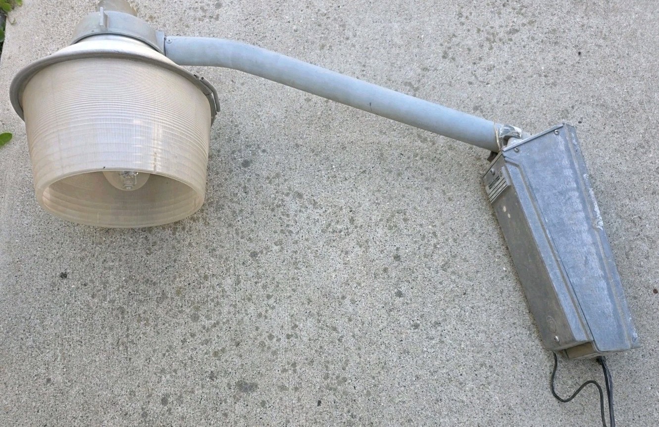 Vintage Acorn Mcgraw Edison Street Light