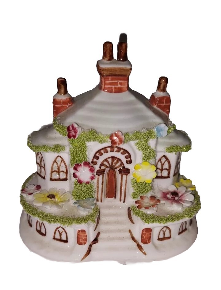 Coalport Keepers Cottage Made In England Fine Bone China Hand Painted Figurine