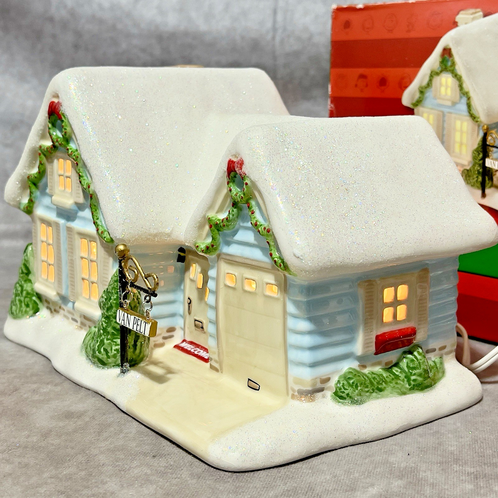 Dept 56 Van Pelt House Peanuts Lighted Christmas Village Linus Lucy Original Box