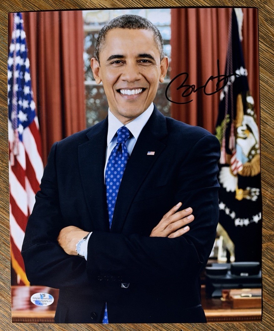 BARACK OBAMA SIGNED AUTOGRAPHED 8X10 PHOTOGRAPH RARE COLOR PHOTO 44TH PRESIDENT