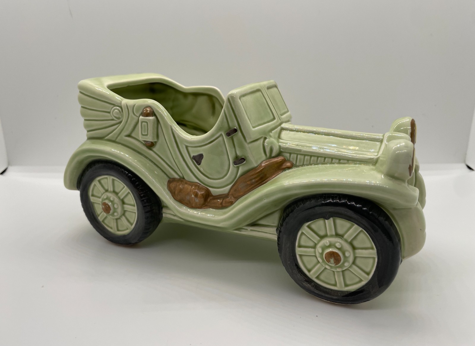 Vintage Green Antique Old Car Automobile Ceramic Planter 7x3.25x4\
