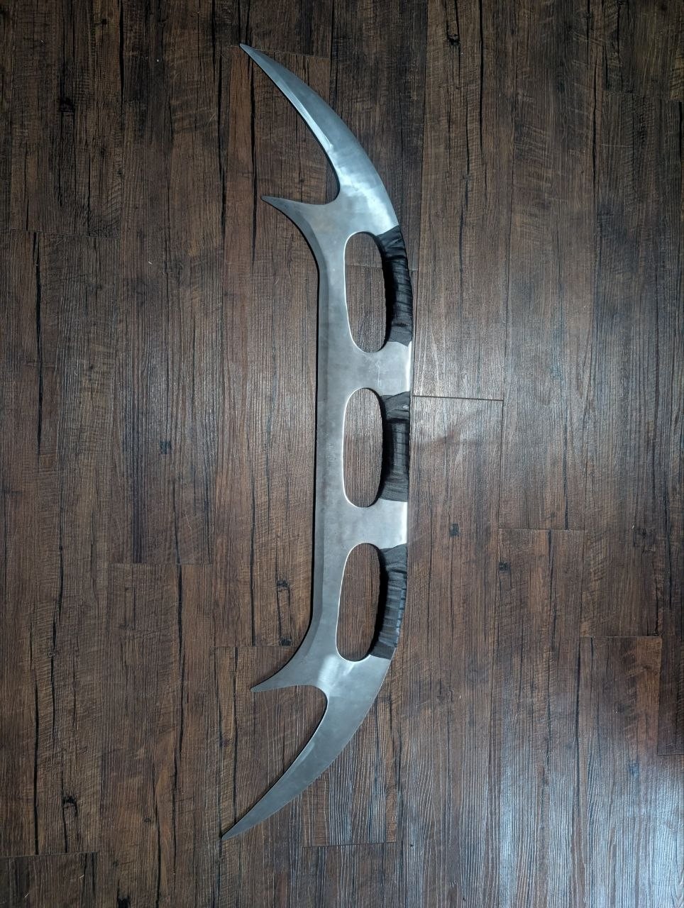 Star Trek Klingon Bat’leth Full Size Metal Replica Prop Display Collectible